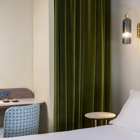 L De Lutece - Notre-dame 4* Parigi